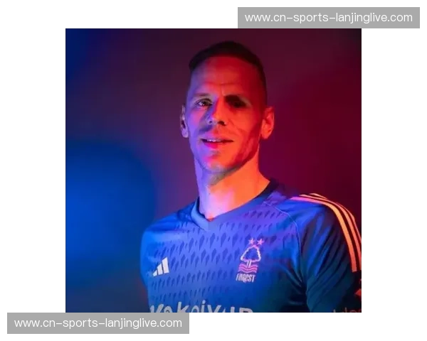 里瑟8次零封法甲门将之首 朗斯争冠路上的隐形功臣